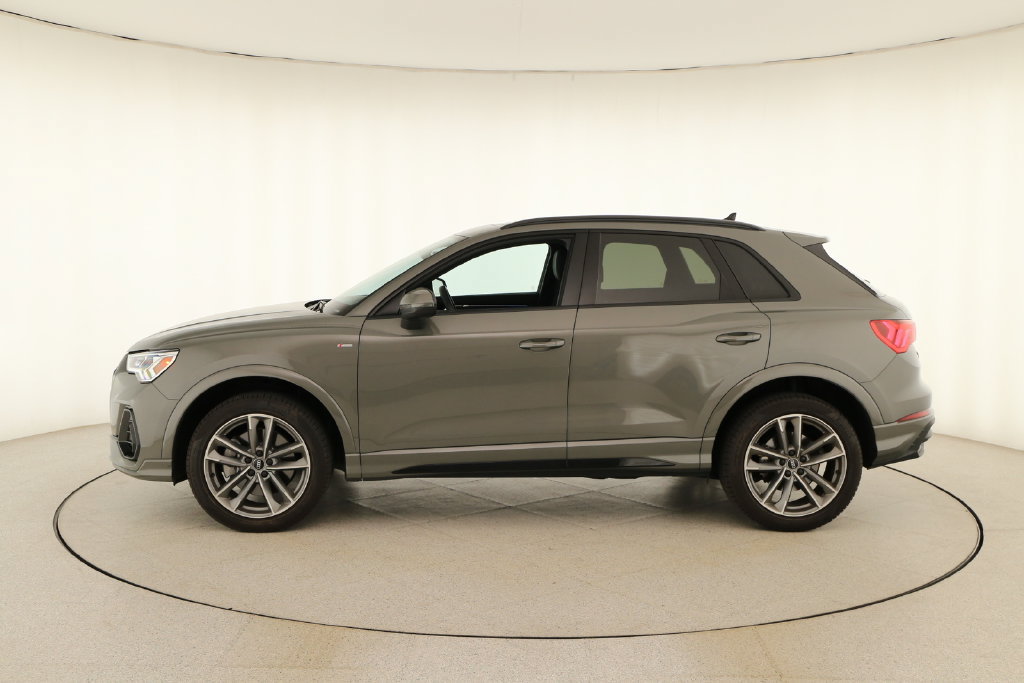 Certified 2024 Audi Q3 2.0T Premium Plus w/ Premium Plus Package AWD/4WD image 2