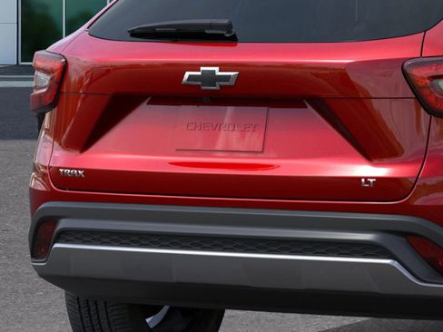 New 2026 Chevrolet Trax LT image 14