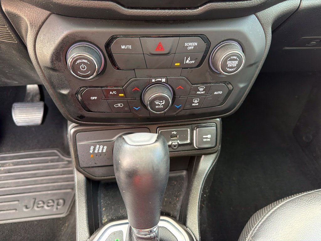 Used 2021 Jeep Renegade Limited w/ Sun & Sound Group AWD/4WD image 21