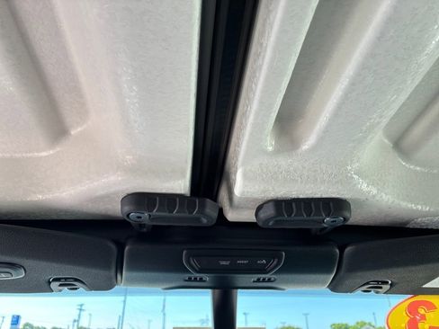 Used 2023 Jeep Wrangler Unlimited Sport AWD/4WD image 17