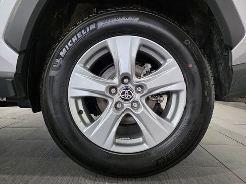 Used 2025 Toyota RAV4 XLE AWD/4WD image 23