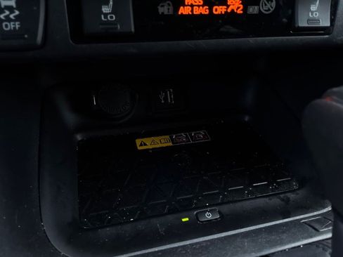 Used 2025 Toyota RAV4 XSE w/ Advanced Technology Package AWD/4WD image 30