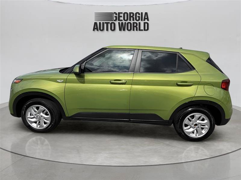 Used 2022 Hyundai Venue SE FWD image 10