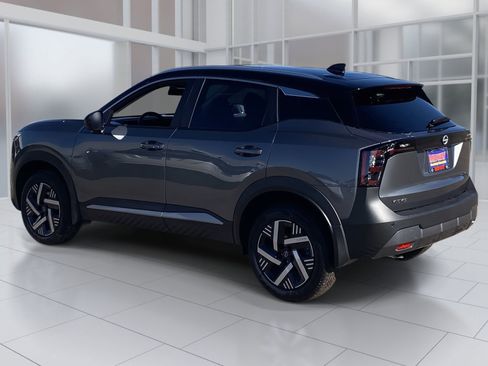 New 2026 Nissan Kicks SV image 4