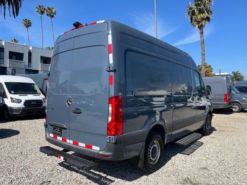 Used 2019 Mercedes-Benz Sprinter 144 image 7