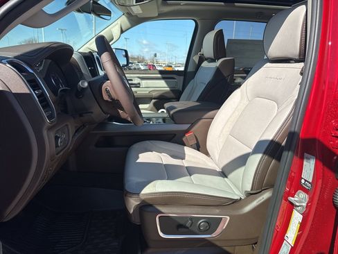 New 2026 RAM 1500 Laramie AWD/4WD image 3