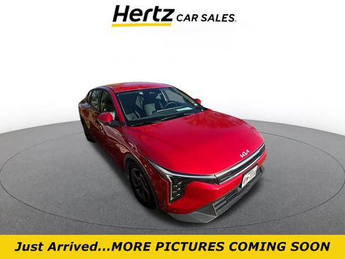 Used 2025 Kia K4 LXS image 1