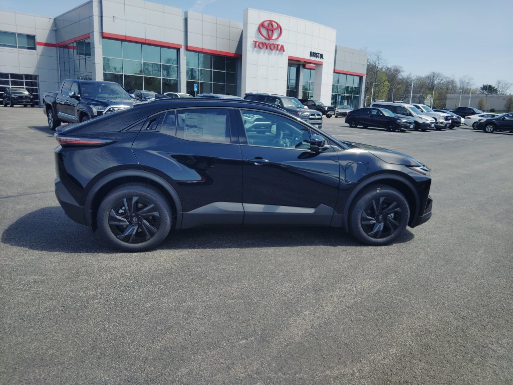 New 2026 Toyota C-HR AWD/4WD image 4
