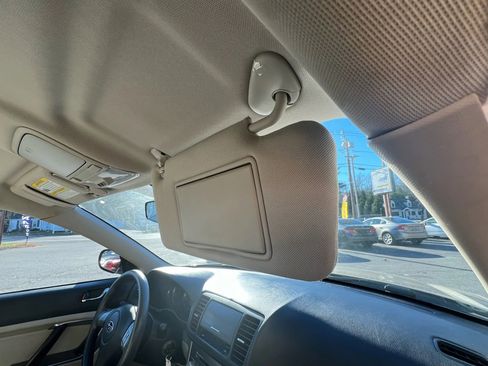 Used 2008 Subaru Outback 2.5i L.L. Bean image 38