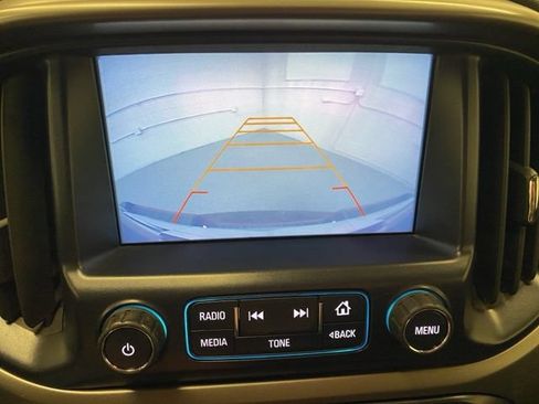 Used 2016 Chevrolet Colorado Z71 AWD/4WD image 5