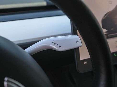 Used 2023 Tesla Model Y Long Range image 18