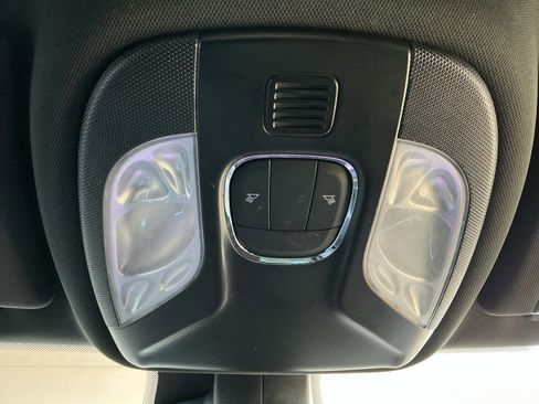 Used 2023 Jeep Compass Sport image 17