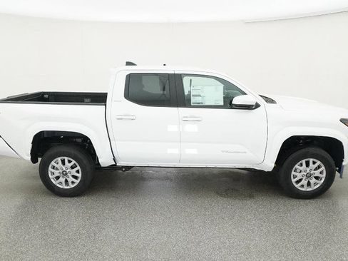 New 2025 Toyota Tacoma SR5 image 41