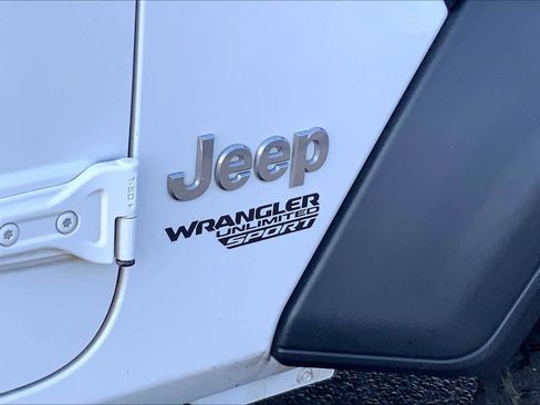 Used 2019 Jeep Wrangler Unlimited Sport S AWD/4WD image 10