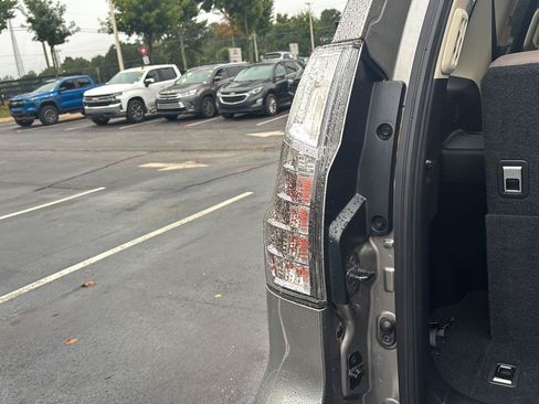 Used 2023 Lexus GX 460 Premium w/ Premium Plus Package AWD/4WD image 23