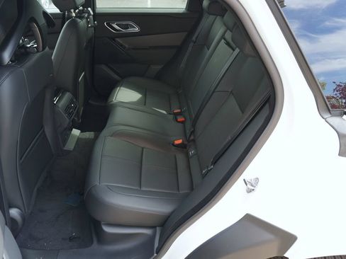 Used 2026 Land Rover Range Rover Velar S AWD/4WD image 30