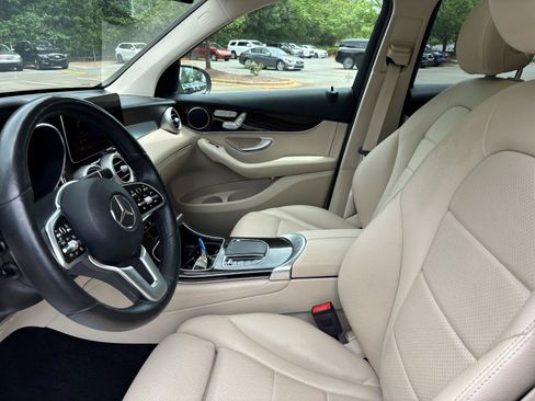 Used 2021 Mercedes-Benz GLC 300 4MATIC image 15
