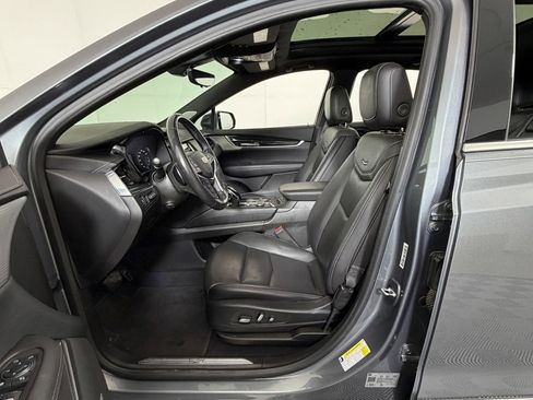 Used 2022 Cadillac XT5 Premium Luxury w/ Technology Package image 9