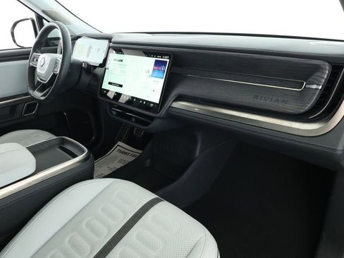 Used 2024 Rivian R1S Adventure image 27