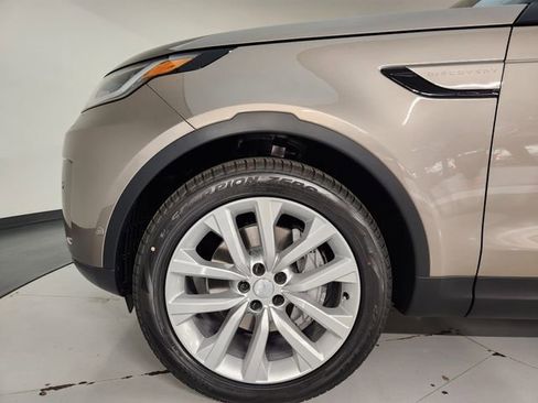 New 2026 Land Rover Discovery S AWD/4WD image 11