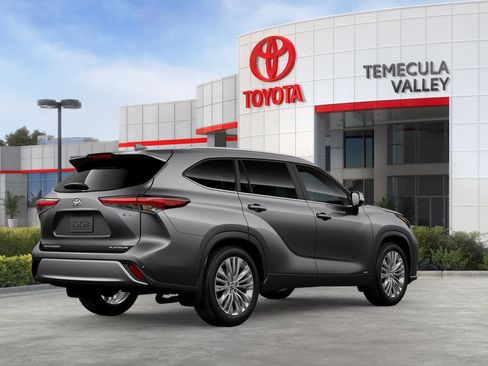 New 2026 Toyota Highlander Platinum AWD/4WD image 12
