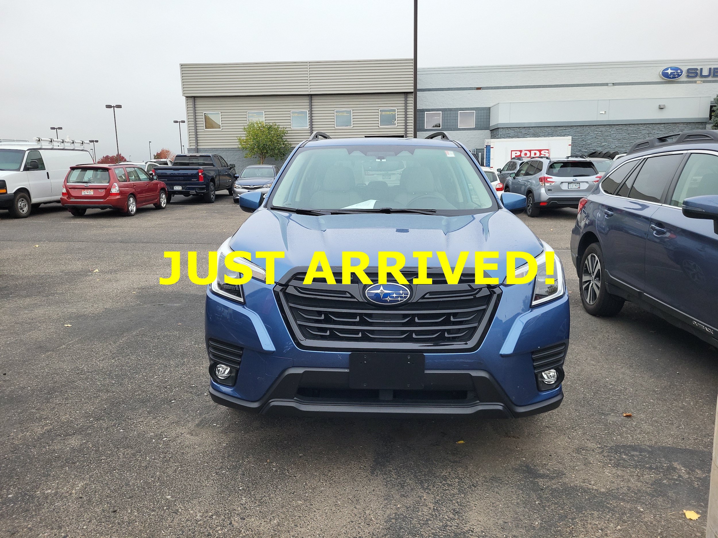 Used 2024 Subaru Forester Premium AWD/4WD image 2