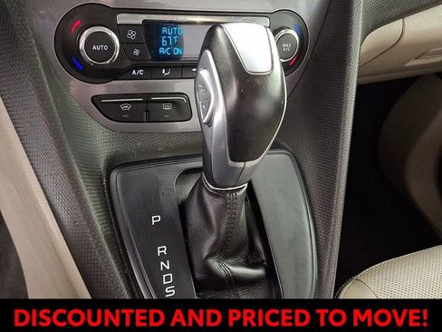 Used 2015 Ford Transit Connect Titanium image 15