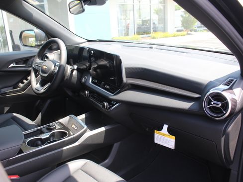 New 2027 Chevrolet Equinox LT w/ Convenience Package II AWD/4WD image 14