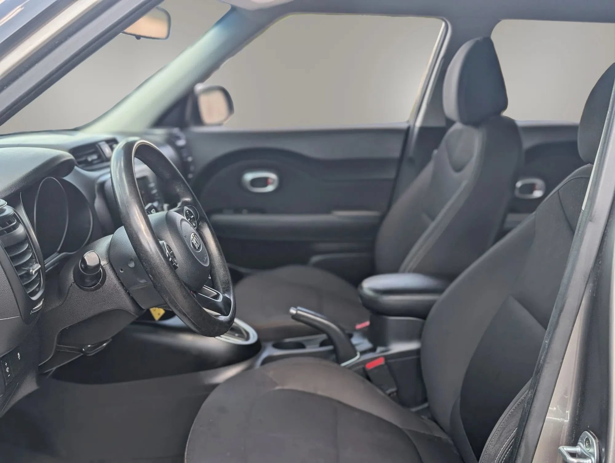 Used 2017 Kia Soul FWD image 12