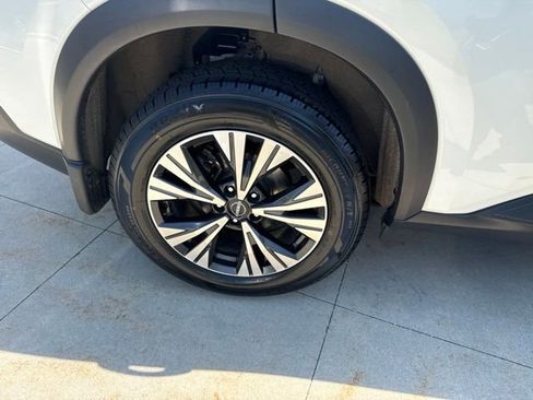 Used 2023 Nissan Rogue SV AWD/4WD image 10