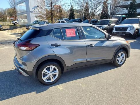 Certified 2025 Nissan Kicks Play S image 4