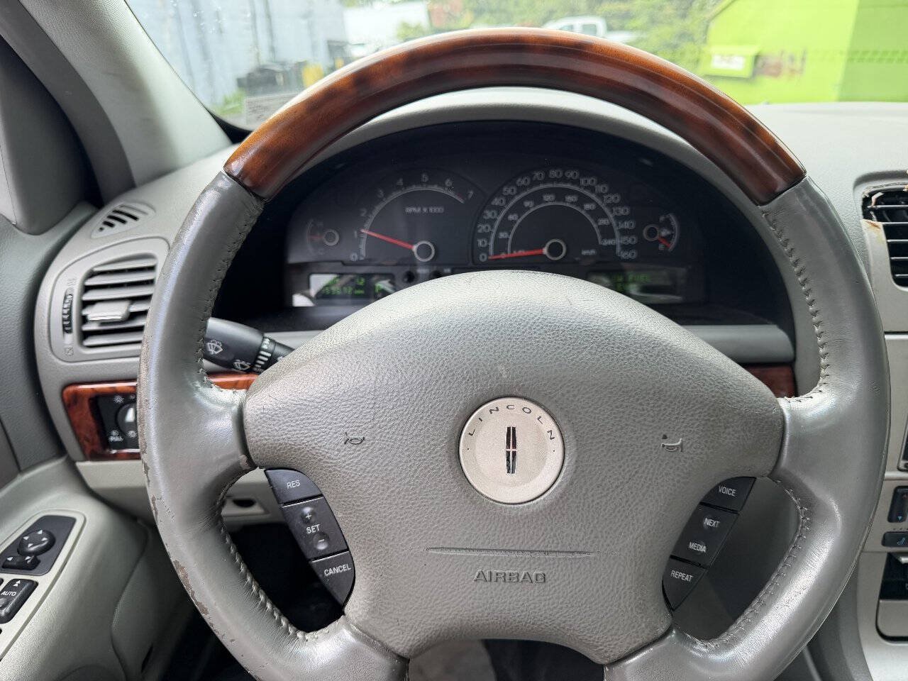 Used 2003 Lincoln LS RWD image 4