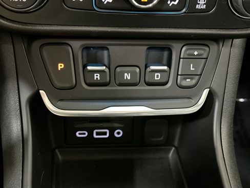 Used 2019 GMC Terrain SLT w/ Preferred Package image 32