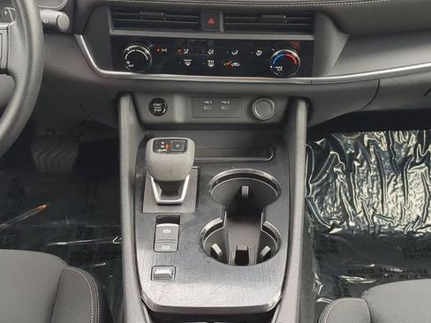 Certified 2026 Nissan Rogue S FWD image 19