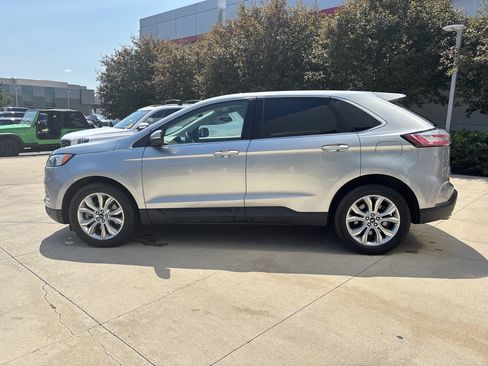 Used 2024 Ford Edge Titanium AWD/4WD image 7