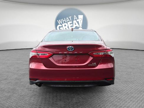 Used 2019 Toyota Camry LE FWD image 5