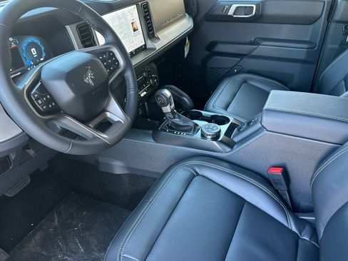 New 2026 Ford Bronco Outer Banks w/ Sasquatch Package AWD/4WD image 10