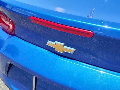 Used 2023 Chevrolet Camaro LT RWD image 9