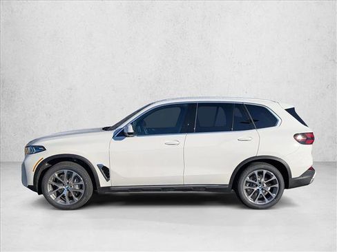 New 2026 BMW X5 xDrive40i w/ Premium Package image 9