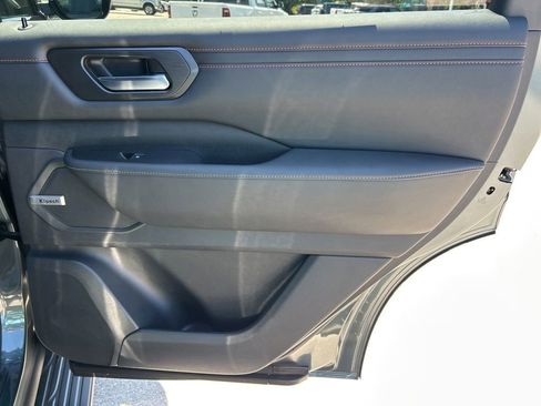 Certified 2025 Nissan Armada PRO-4X AWD/4WD image 23