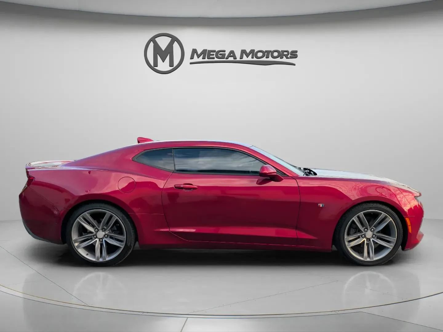 Used 2017 Chevrolet Camaro LT w/ RS Package RWD image 9