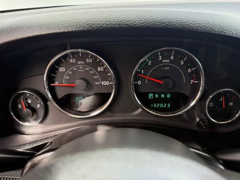 Used 2012 Jeep Wrangler Unlimited Sahara AWD/4WD image 12