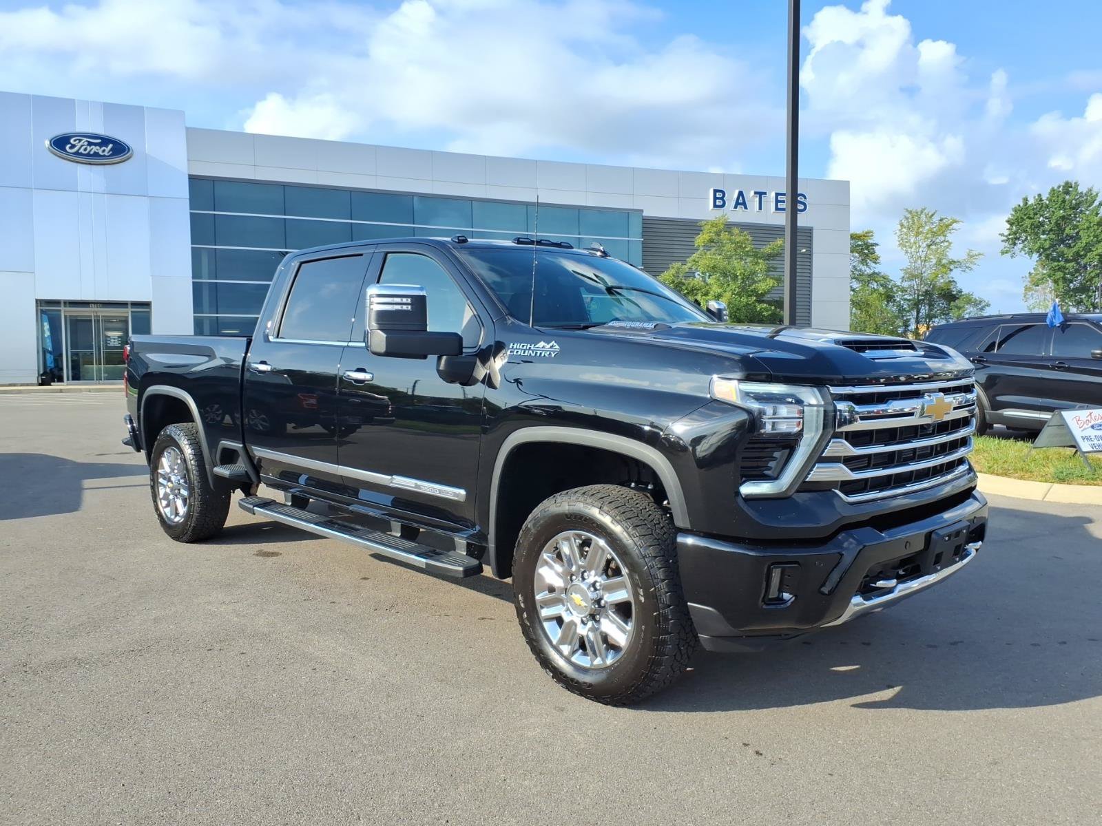 Used 2026 Chevrolet Silverado 3500 High Country w/ Technology Package AWD/4WD image 1