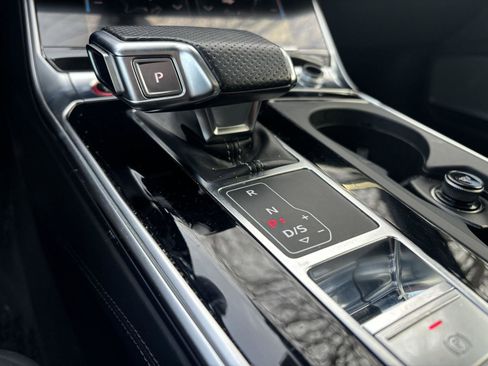 Used 2021 Audi RS 6 AWD/4WD image 40