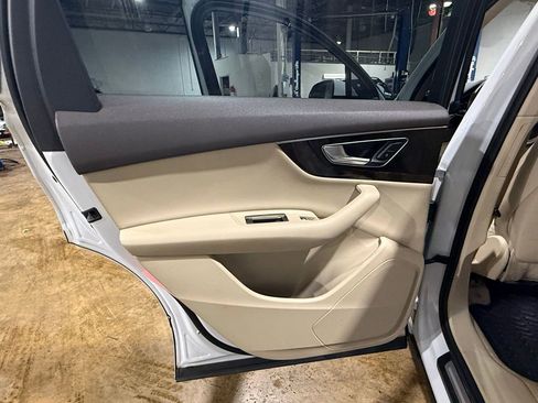 Used 2017 Audi Q7 3.0T Premium image 26