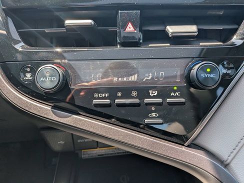 Used 2021 Toyota Camry XSE FWD image 21