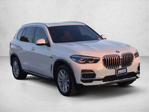 Used 2023 BMW X5 xDrive45e w/ Climate Comfort Package image 3