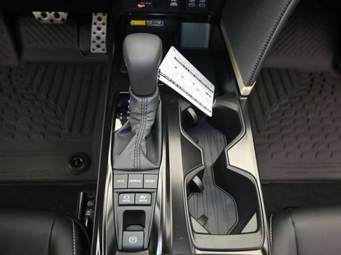 New 2026 Toyota Camry Hybrid FWD image 8