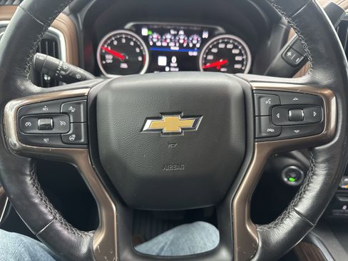 Used 2020 Chevrolet Silverado 1500 High Country w/ Technology Package image 17