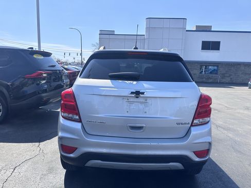 Used 2021 Chevrolet Trax LT image 7